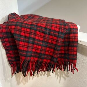 Vintage Pendleton Woolen Mills Pure Virgin Wool Plaid Throw with Fringe 58x62